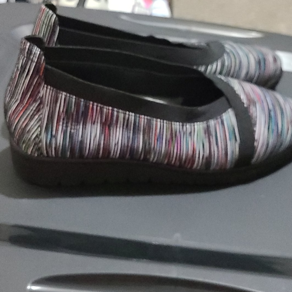 Multi Color Comfort Shoes - Picture 2 of 4
